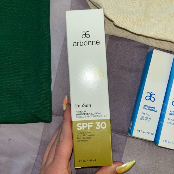 Set of 10 Arbonne Products - Great gift! - Picture 5 of 16